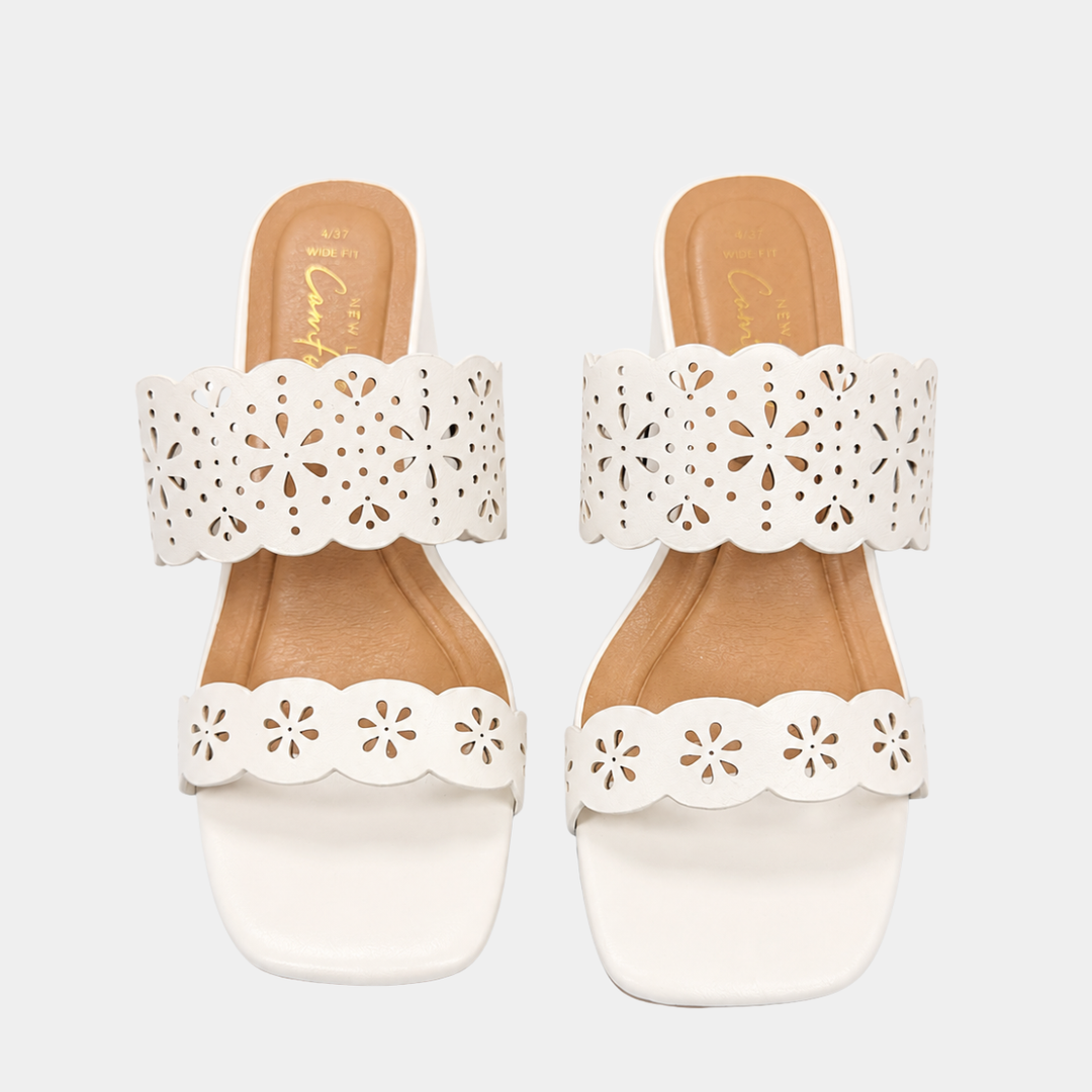 Ladies Wide Foot Cut Scallop Sandal