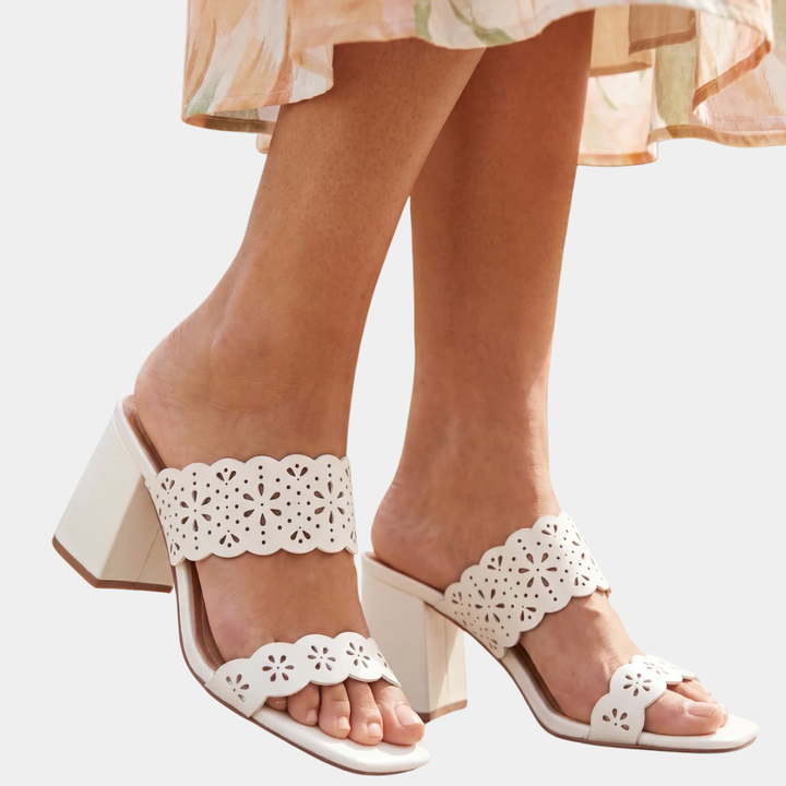 Ladies Wide Foot Cut Scallop Sandal