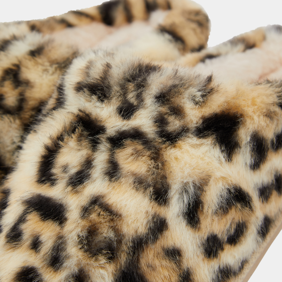 Tokyo Laundry Ladies Leopard Faux Fur Sipper