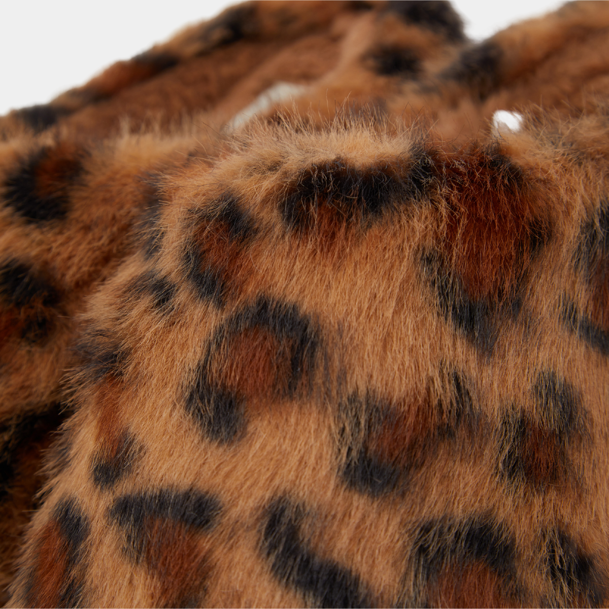 Tokyo Laundry Ladies Leopard Faux Fur Sipper