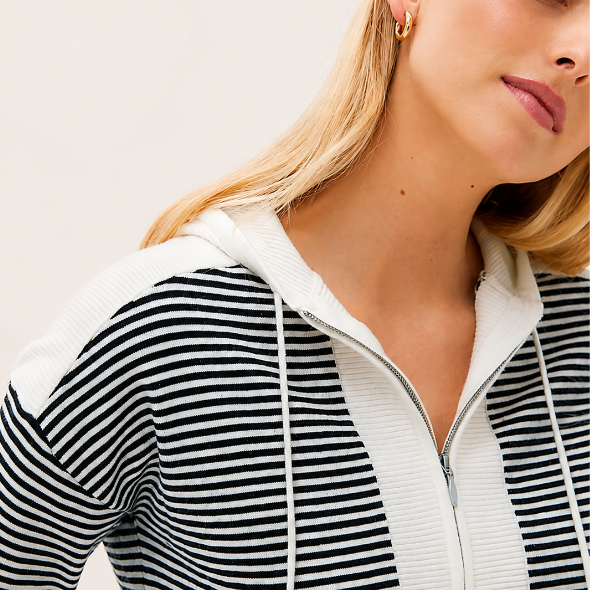Ladies Stripe Knitted Zipper
