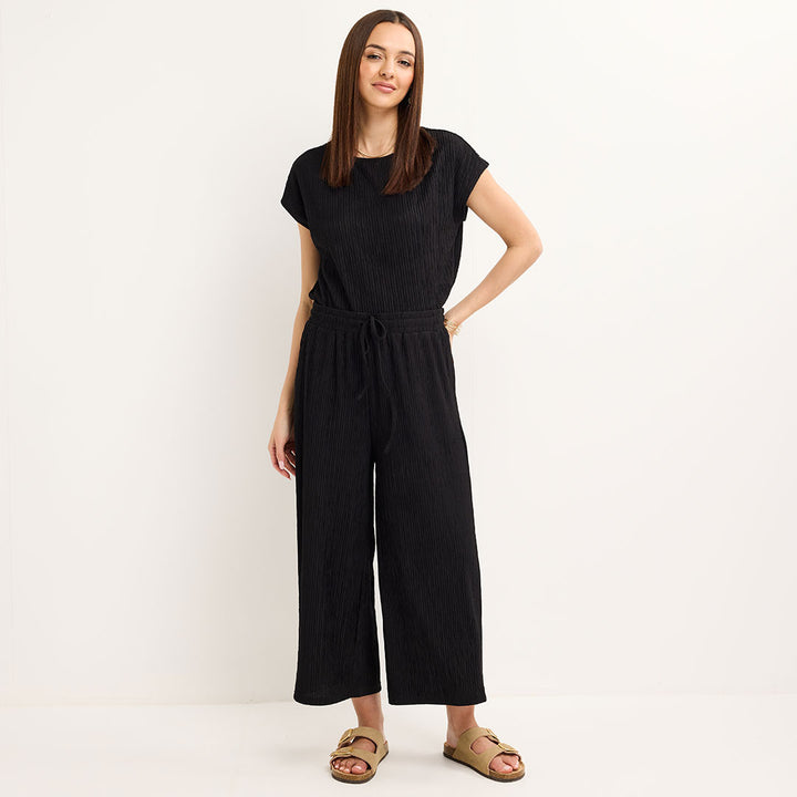 Ladies Black Cropped Plisse Pants
