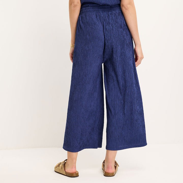 Ladies Navy Cropped Plisse Pants