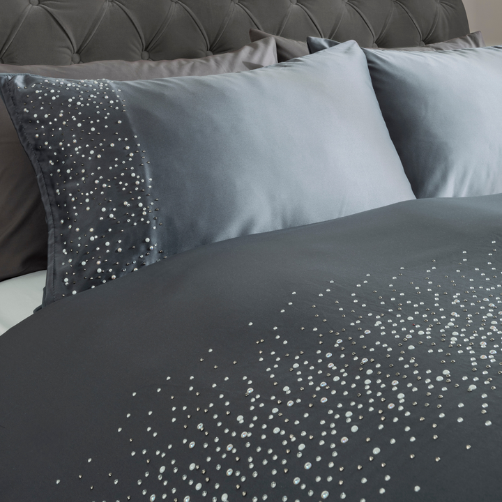 Sleepdown Embellished Charcoal Duvet Set
