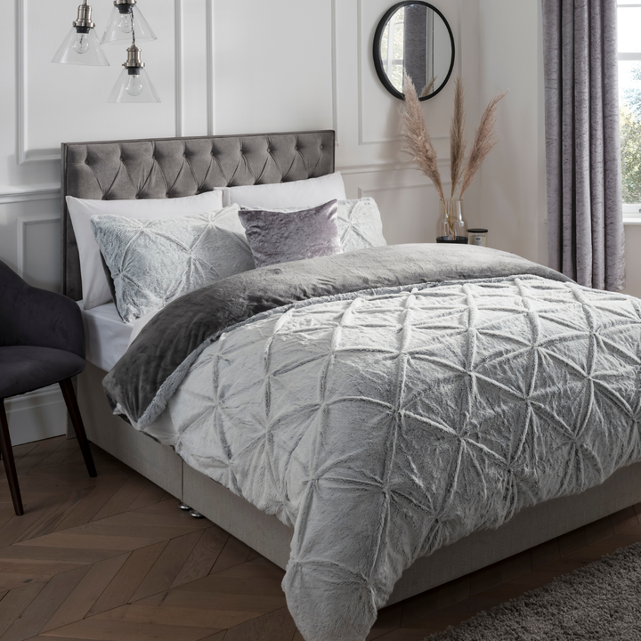 Sleepdown Rouched Faux Fur Duvet Set