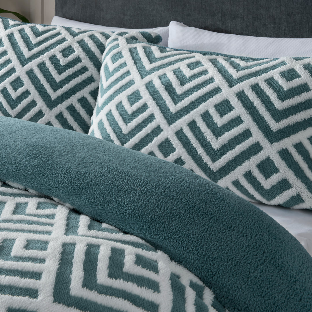 Sleepdown Reversible Geo Jacquard Fleece King Duvet Set Teal