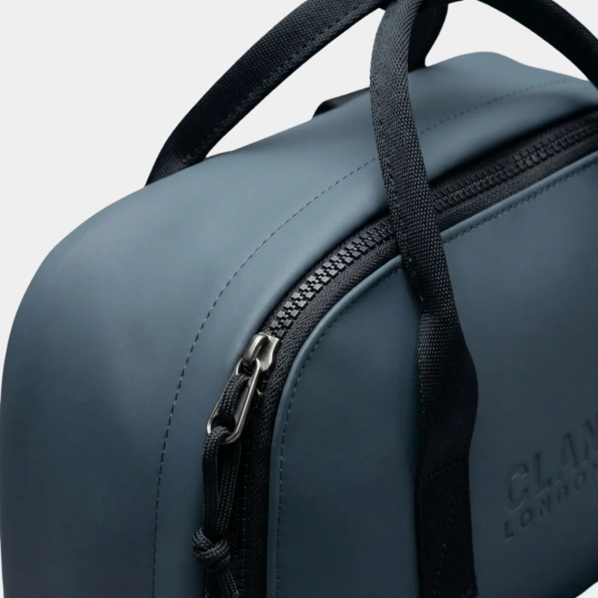 Clan London Hackney Slim Bag