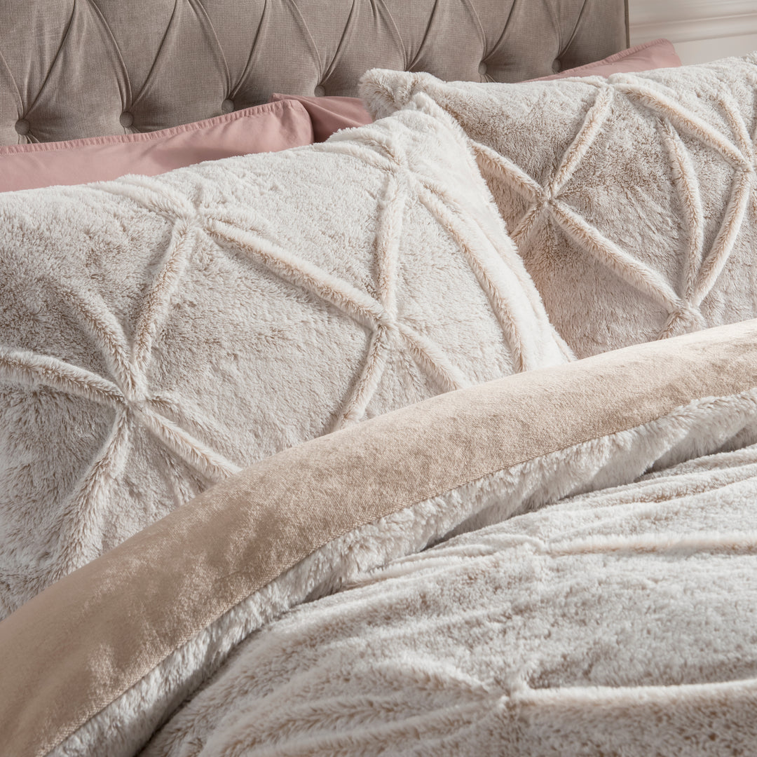Sleepdown Rouched Faux Fur Single Duvet Set Natural