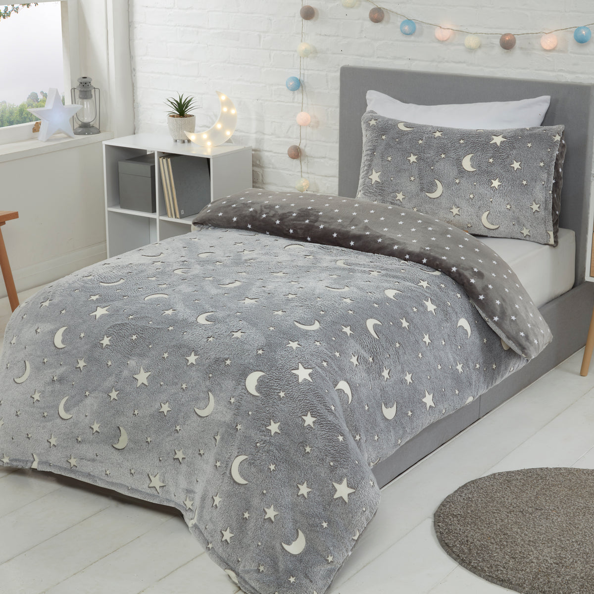 Sleepdown Glow In The Dark Moon Duvet Set