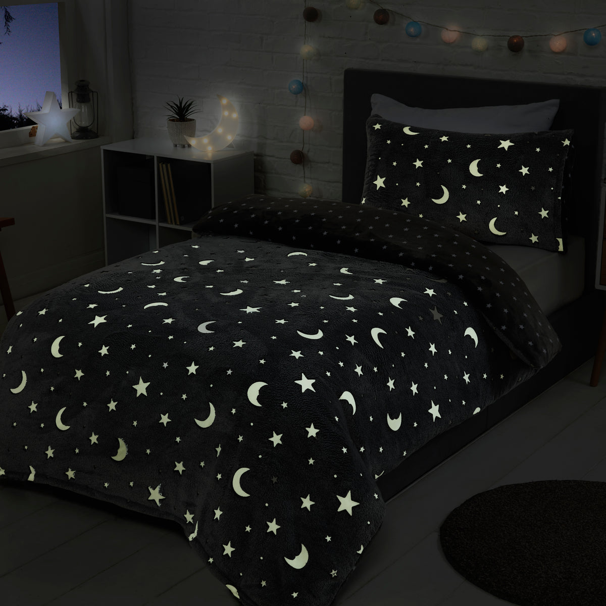 Sleepdown Glow In The Dark Moon Duvet Set