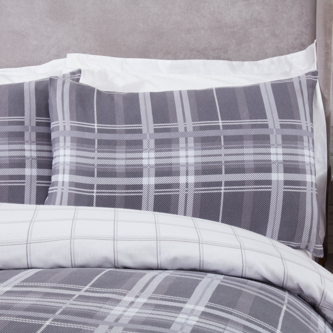Sleepdown Reversible Grey Tartan Check Single Duvet Set