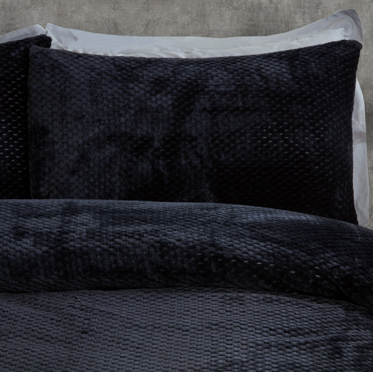 Sleepdown Waffle Teddy Fleece Black Duvet Set