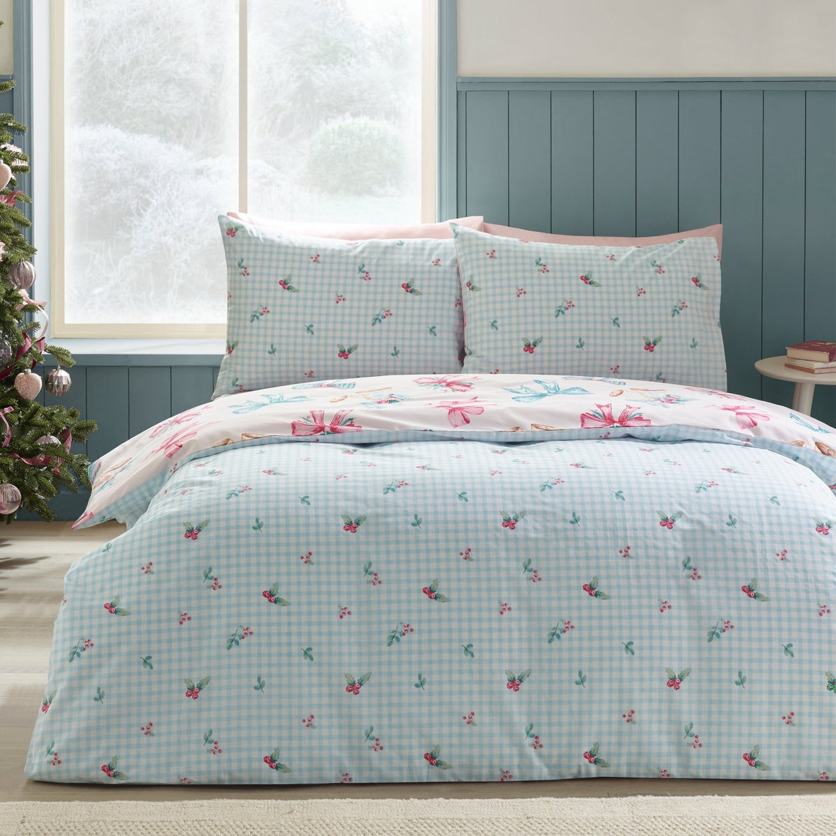 Catherine Lansfield Christmas Bows And Bells King Bedding from You Know Who's
