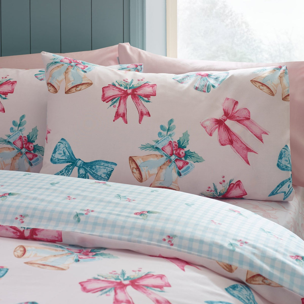Catherine Lansfield Christmas Bows And Bells King Bedding from You Know Who's