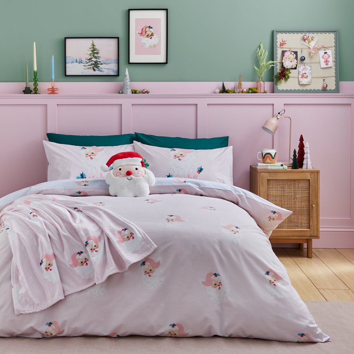 Catherine Lansfield Vintage Christmas Santa King Bedding from You Know Who's