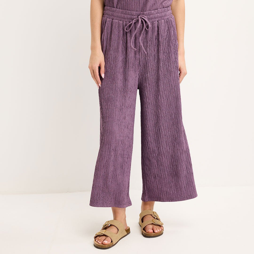 Ladies Mauve Cropped Plisse Pants from You Know Who's