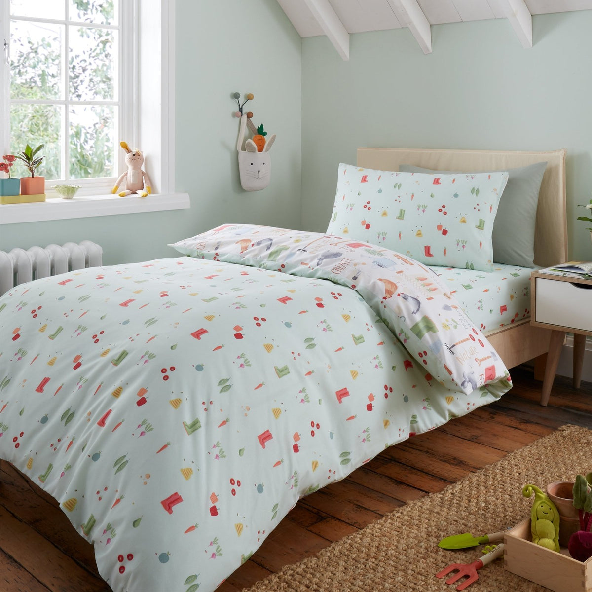 RHS My Allotment Natural Quilt Set from You Know Who's