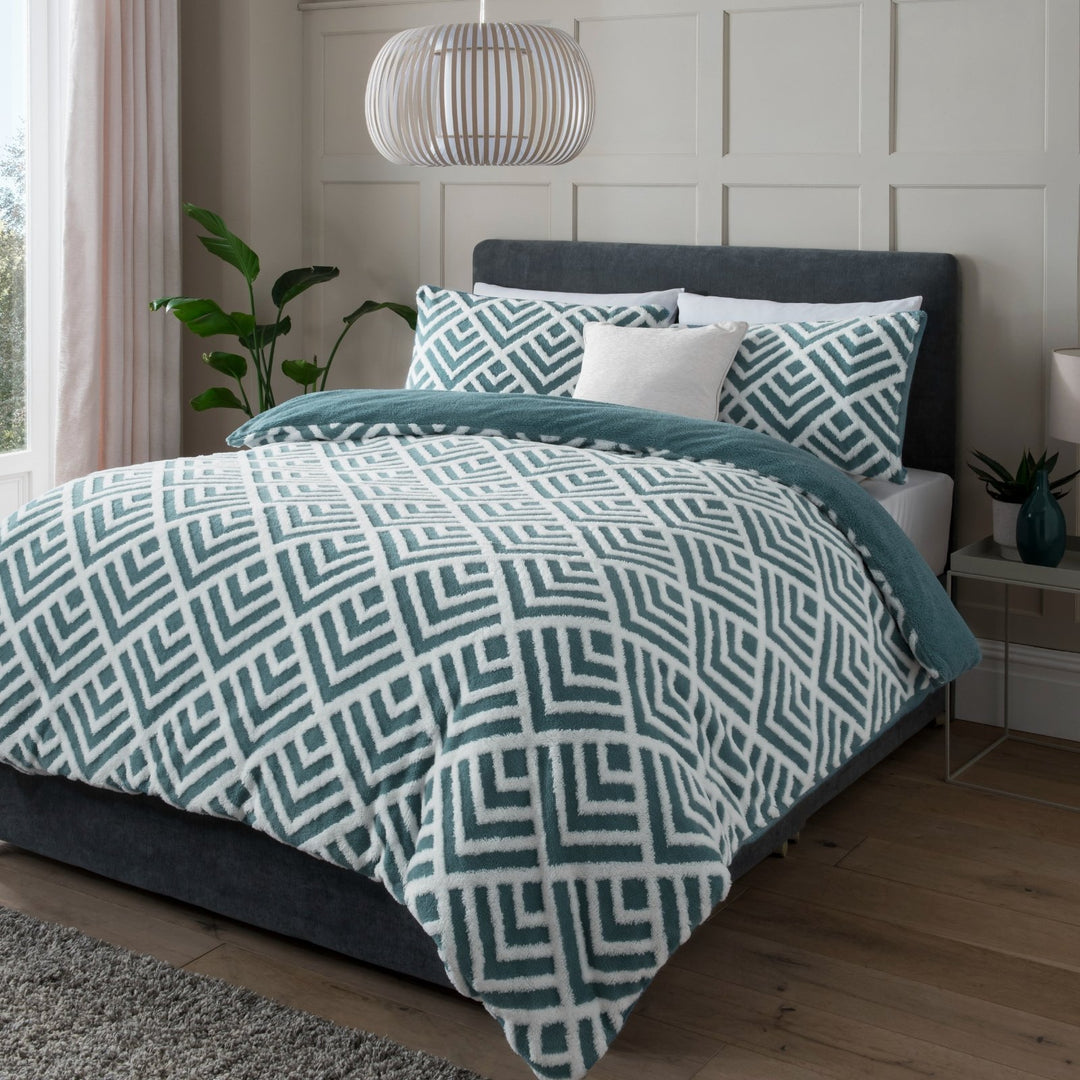 Sleepdown Reversible Geo Jacquard Fleece King Duvet Set Teal from You Know Who's