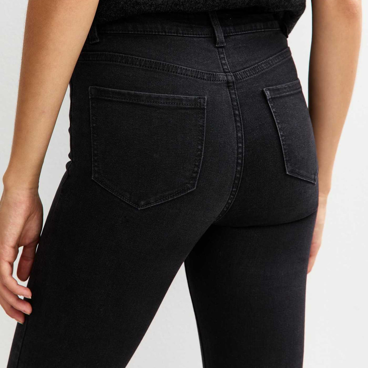 Ladies Mid Rise Skinny Jeans