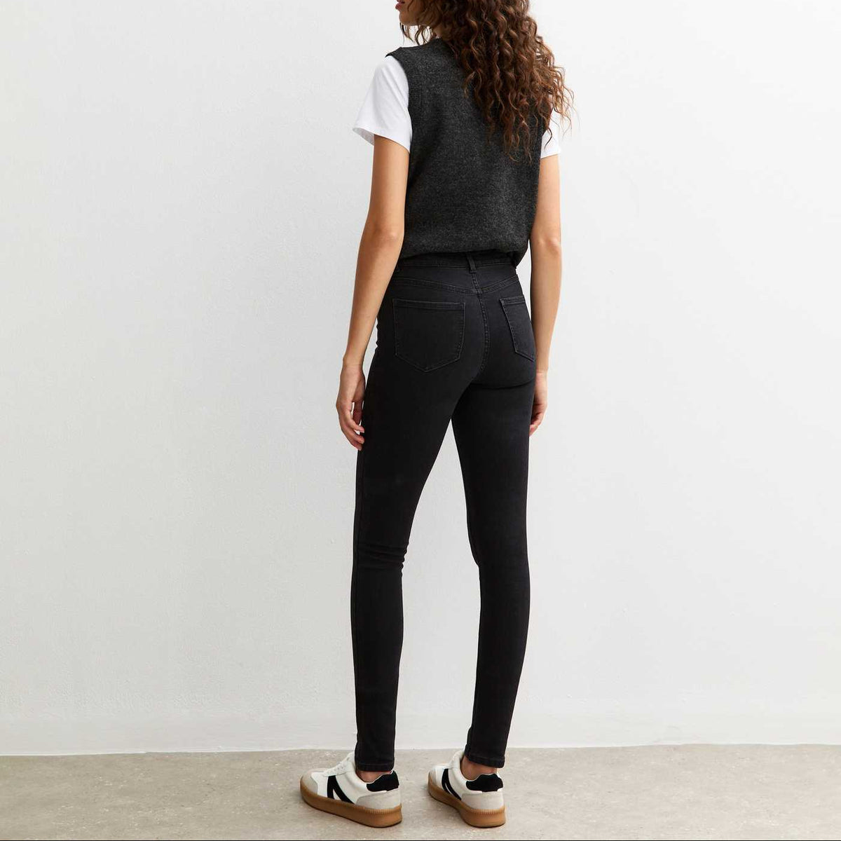 Ladies Mid Rise Skinny Jeans