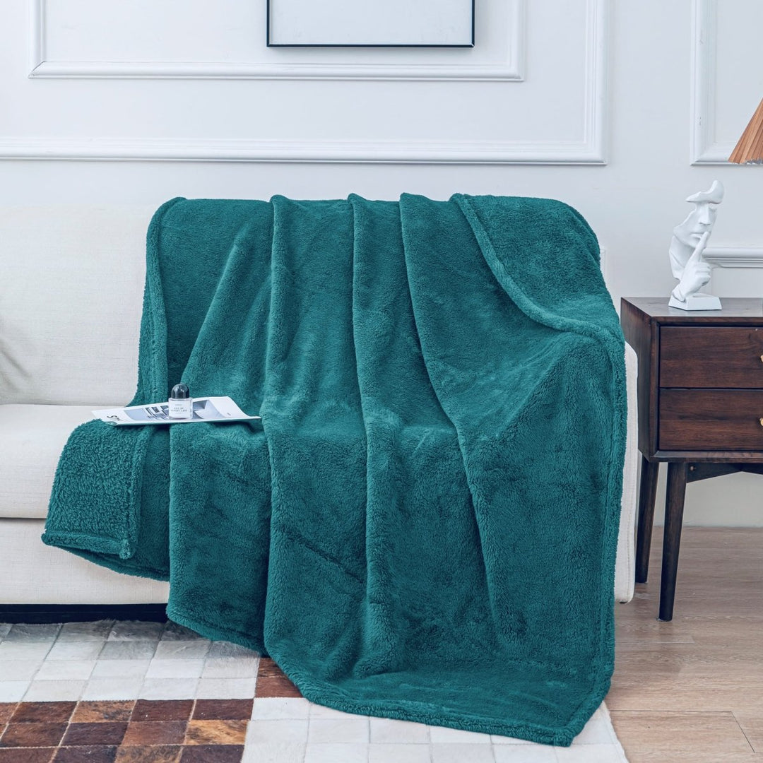 Teddy Sherpa Throw 150x200cm - Green from You Know Who's