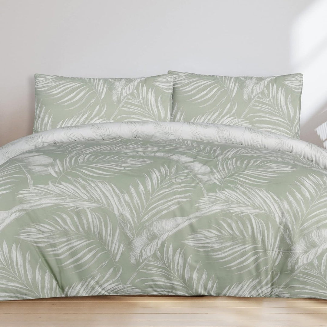 https://youknowwhos.co.uk/cdn/shop/products/sleepdown-green-sketched-duvet-cover-you-know-whos-470195.jpg?v=1696517359&width=1080